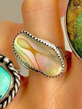 VINTAGE STERLING ABALONE RING 8